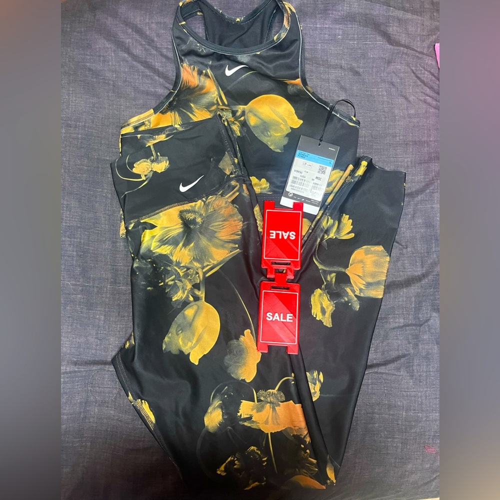 🚫SOLD🚫Nike 2 pc Set